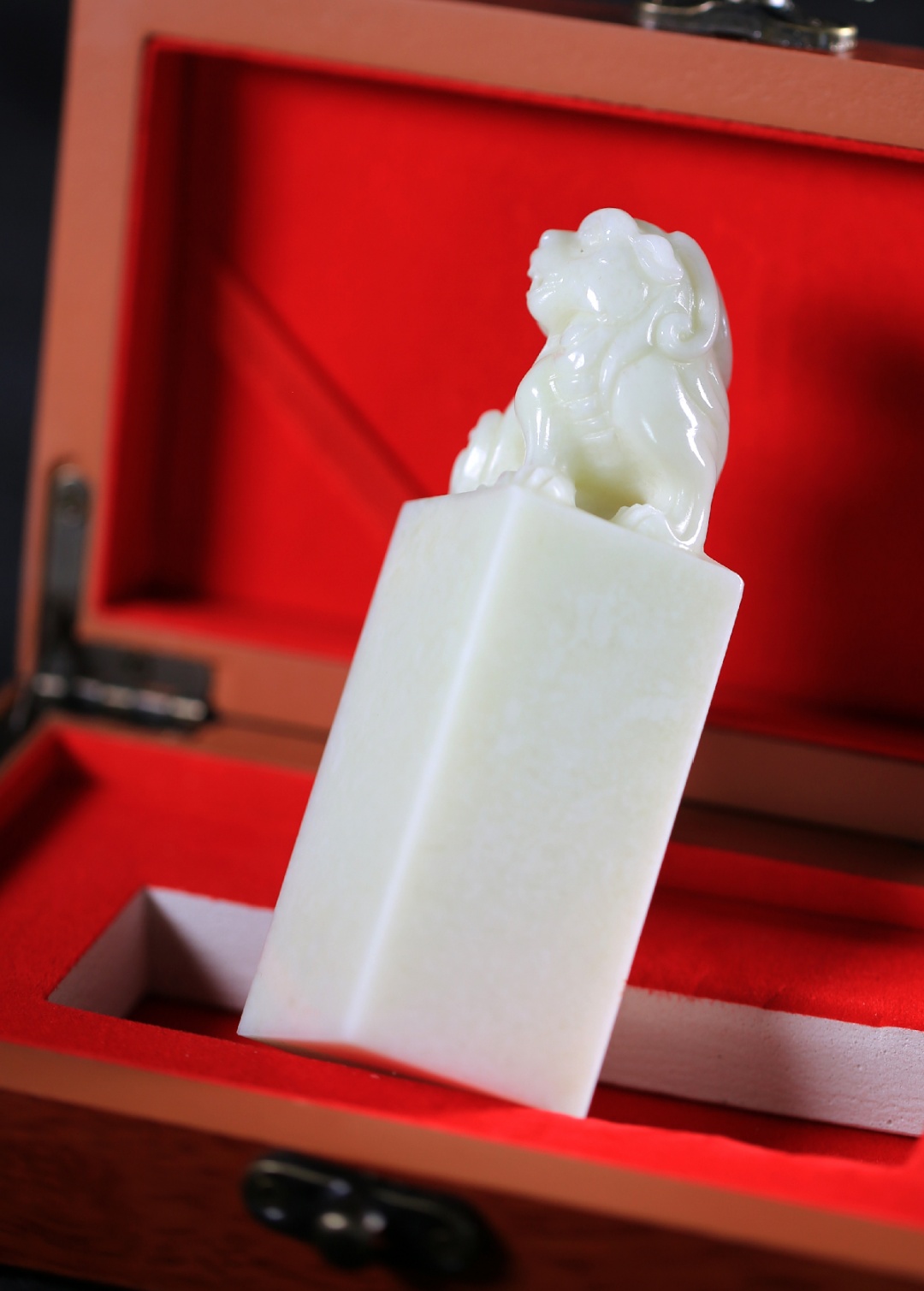 蓝田美玉惊艳登场 蓝田勺勺搅香世界