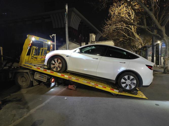 按揭车抵押给贷款公司借款,逾期一个月被卖了,我该怎么找回来?