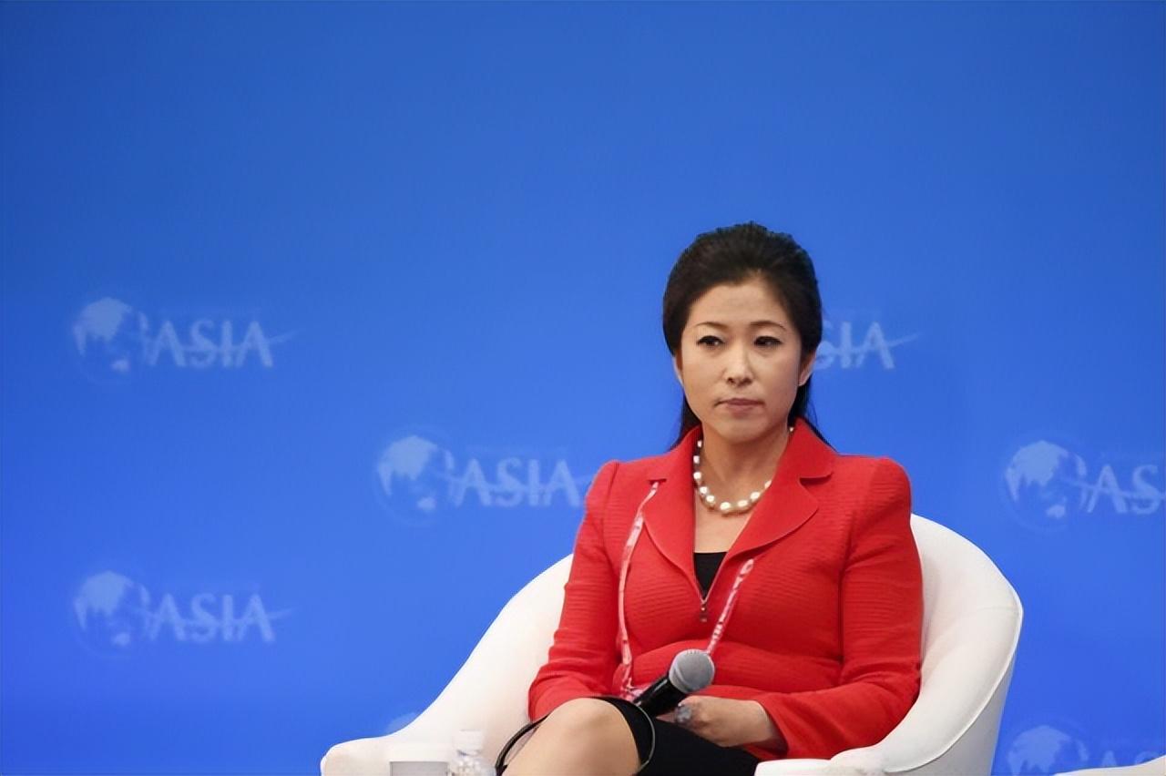 体坛头号叛徒吴冰:拿着44亿逃亡海外,在美国买豪车和飞机