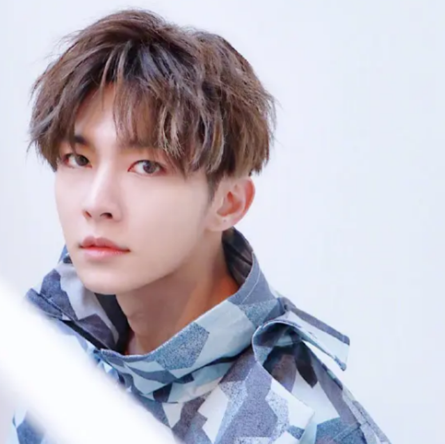 粉丝将群名改为"只有一个中国"后 炎亚纶退群 林经哲微博惹争议