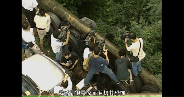 "韩国雨衣杀手",臭名昭著的连环杀人犯,警员扮成女装大佬抓人