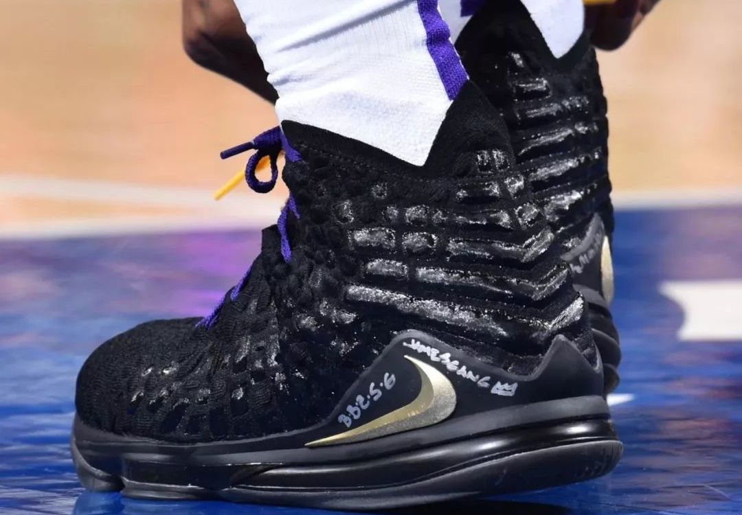 致敬詹姆斯lebron17实战测评