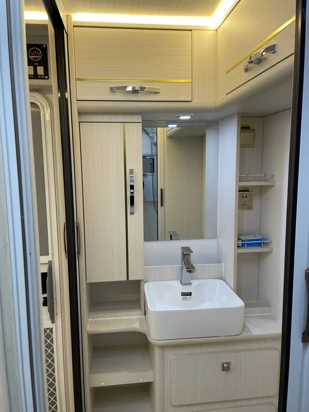 谷雨房车de480l干湿分离版提高生活效率满足你对舒适的需求