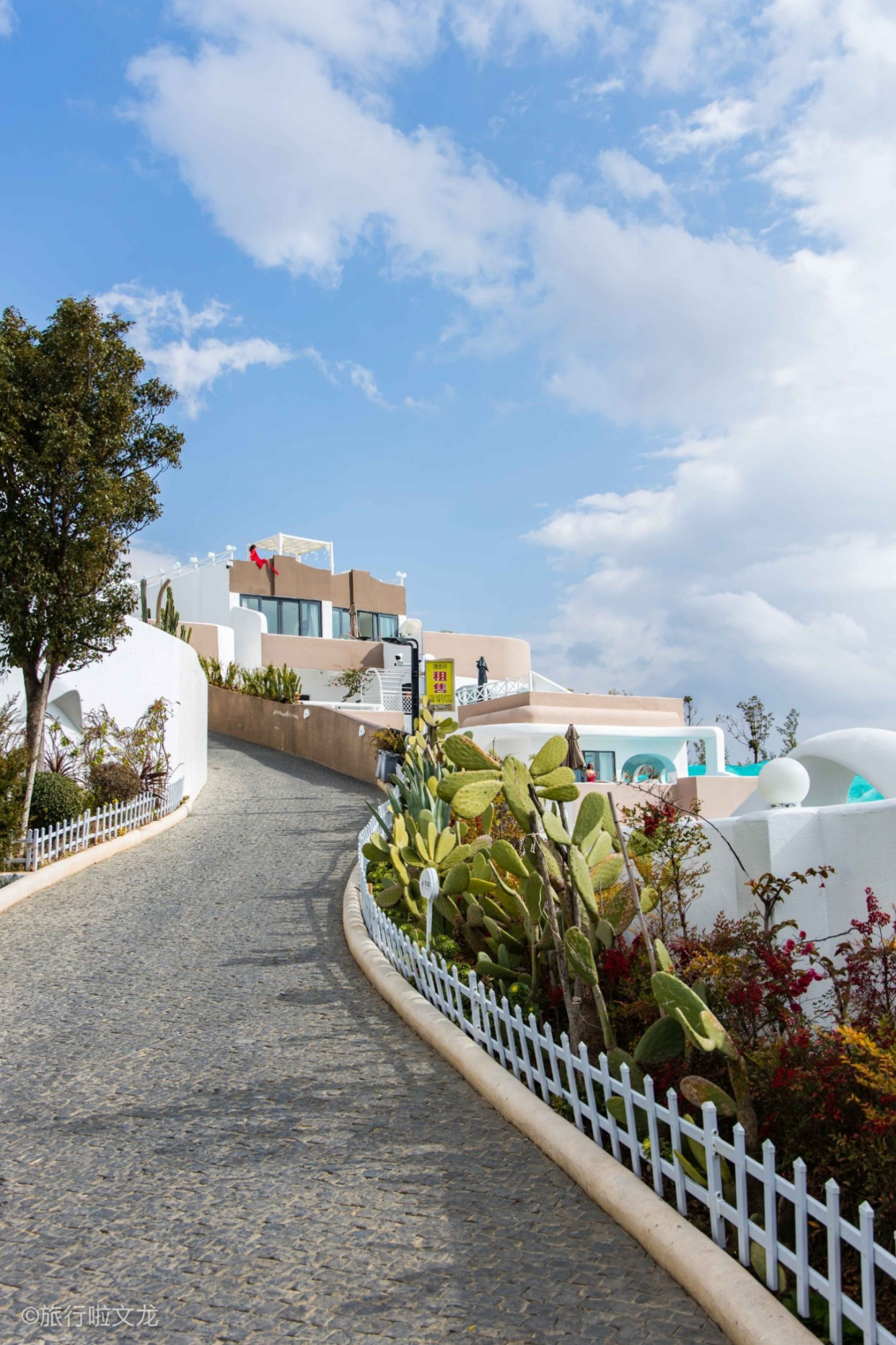 春天可以出游的时候,去趟大理,不出国门的圣托里尼像在希腊一样