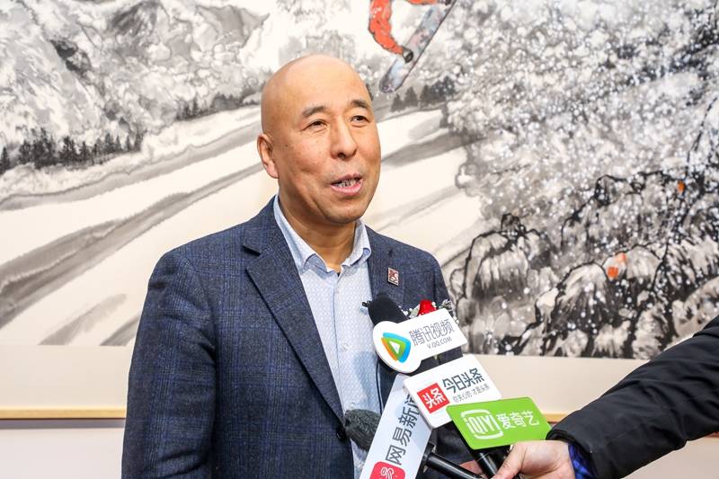 攀越——陈其和冰雪写意泼墨画展在北京举行