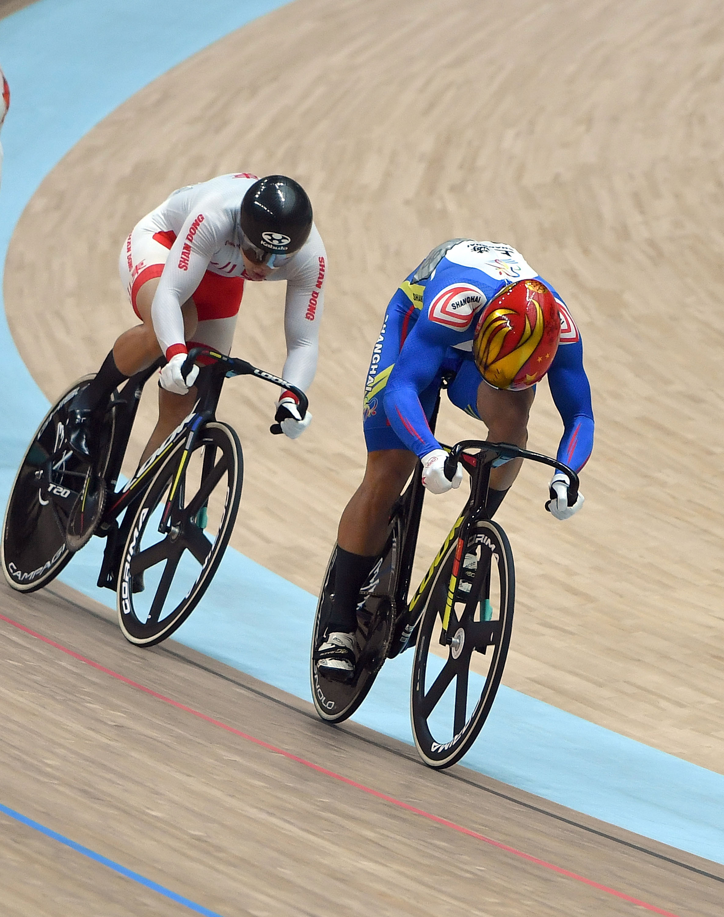场地自行车——男子凯林赛:山东队选手张淼夺冠