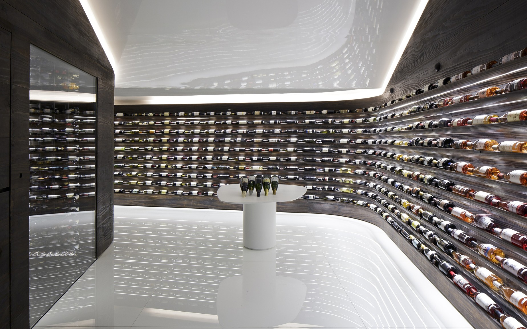 100平米的红酒商店 酒吧 红酒餐厅设计 有没有比满大街的酒行漂亮