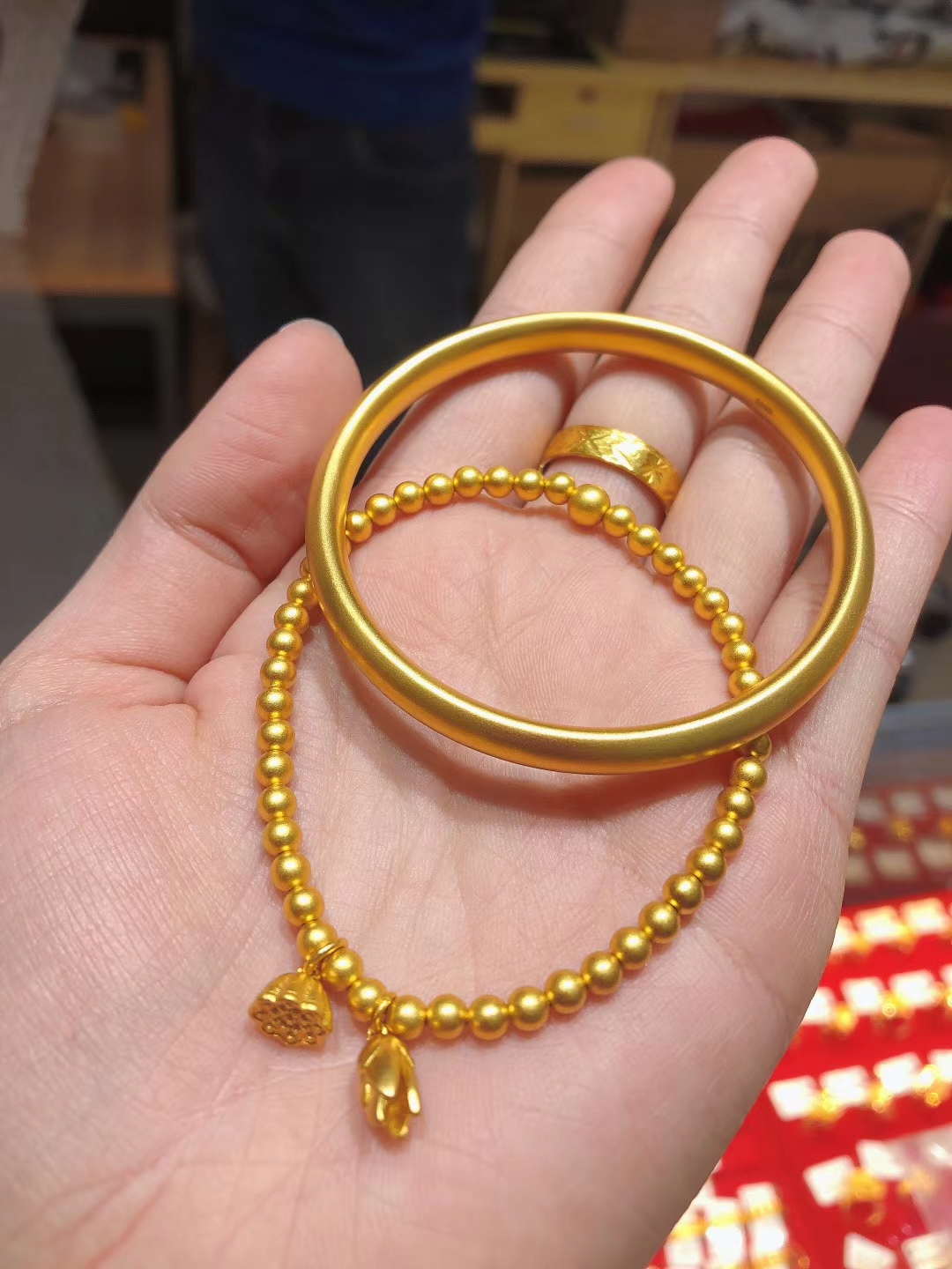 买黄金手链还有哪些款式可以选择