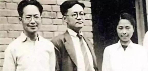 沈从文:看虹录