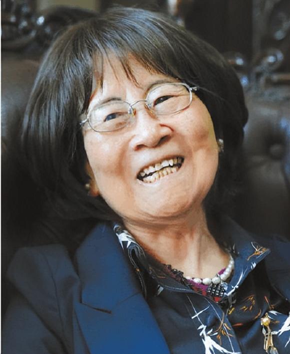 回顾这个外交官生6女:1个瘫痪,两个20岁早逝,1个早夭,1个名作家