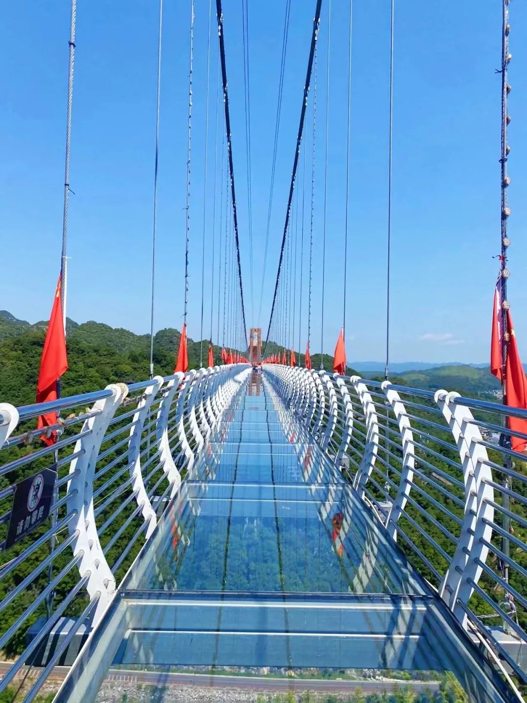 长顺神泉谷,诗和远方这里都有:赏花,露营,穿林