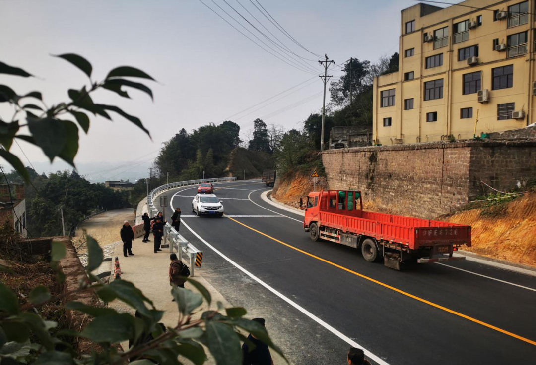 铜梁g319西泉至虎峰改建段正式通车