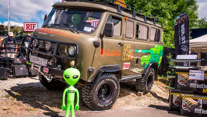 uaz-452轻型多用途车辆