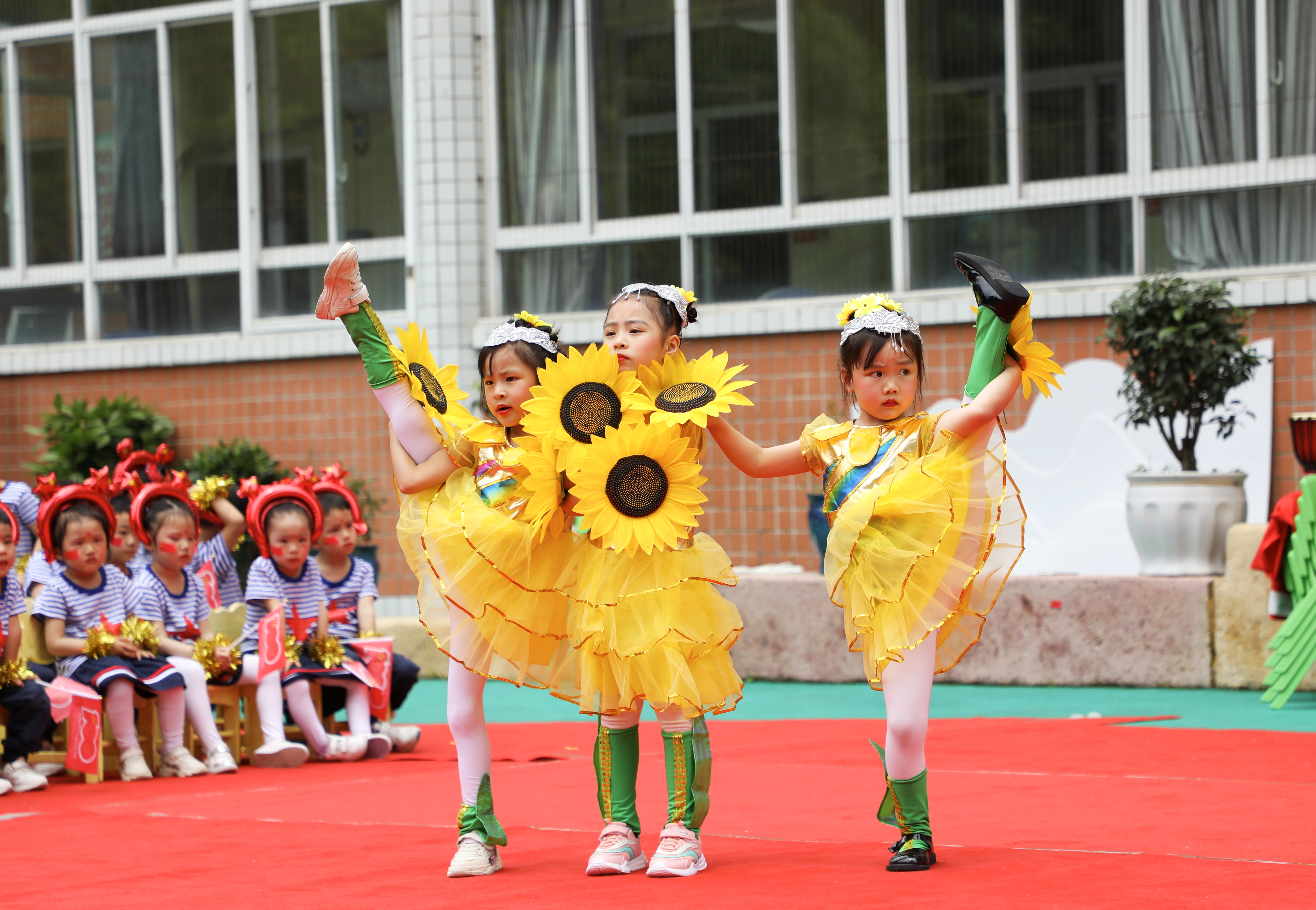 幼儿舞蹈结束造型图片