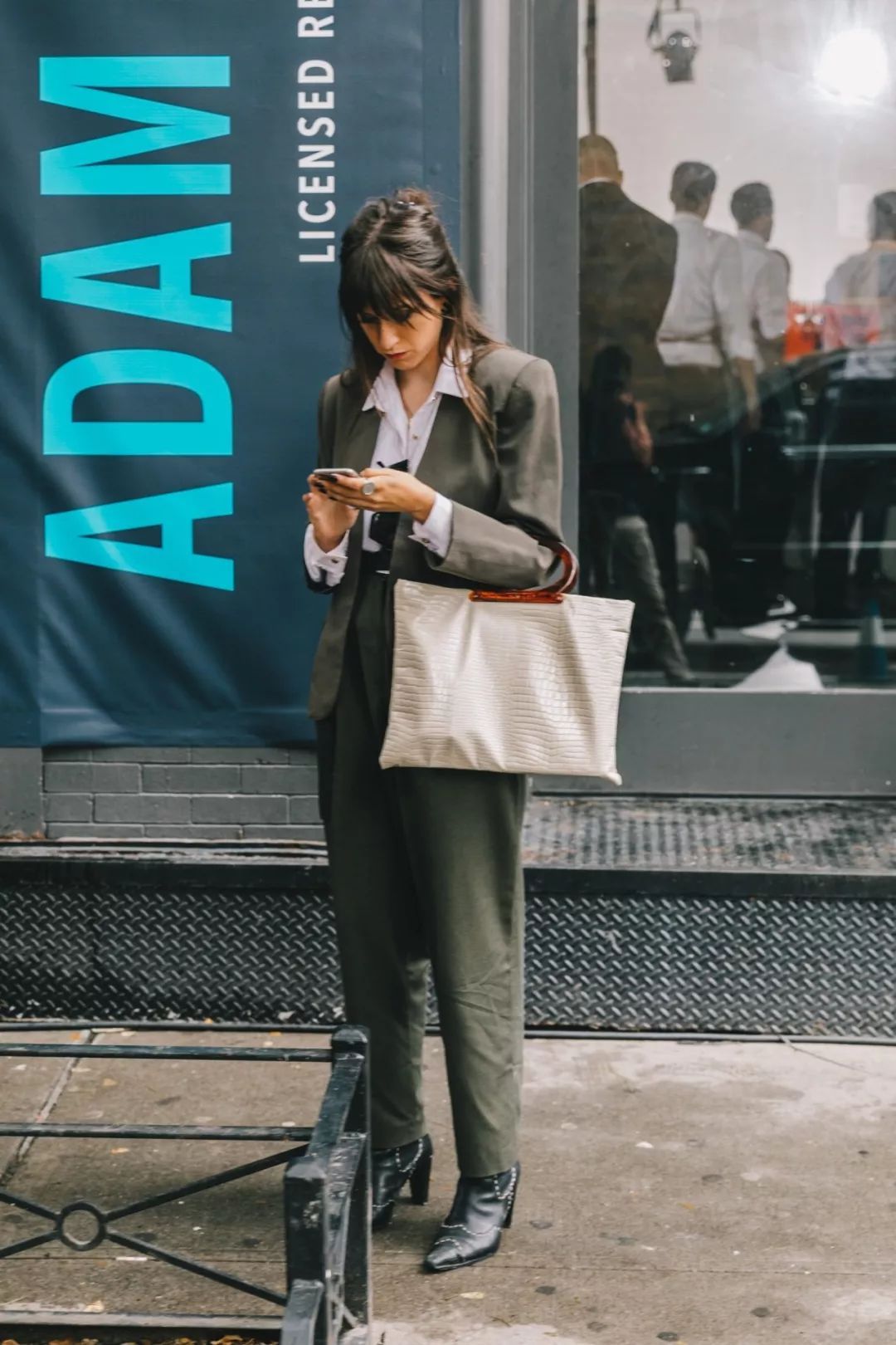 切尔西靴子该怎么搭配?4种常用的组合方式,时髦显高真实用