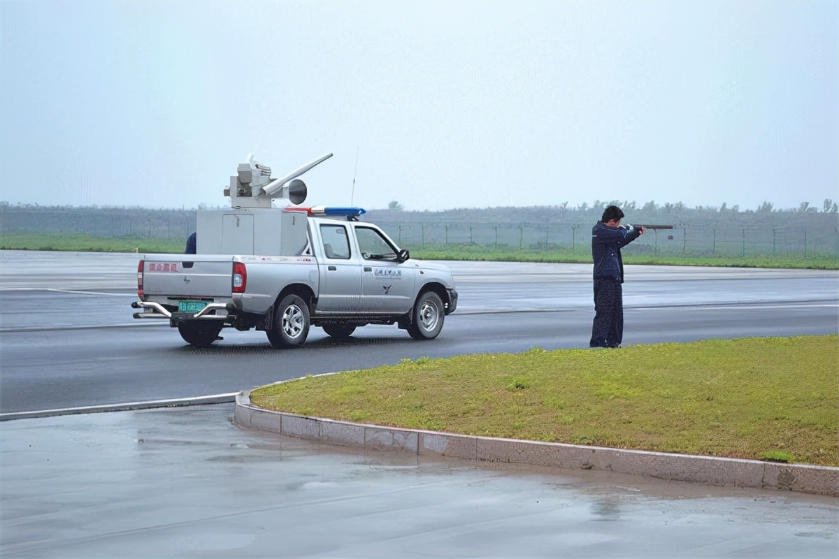 一种常见的驱鸟车