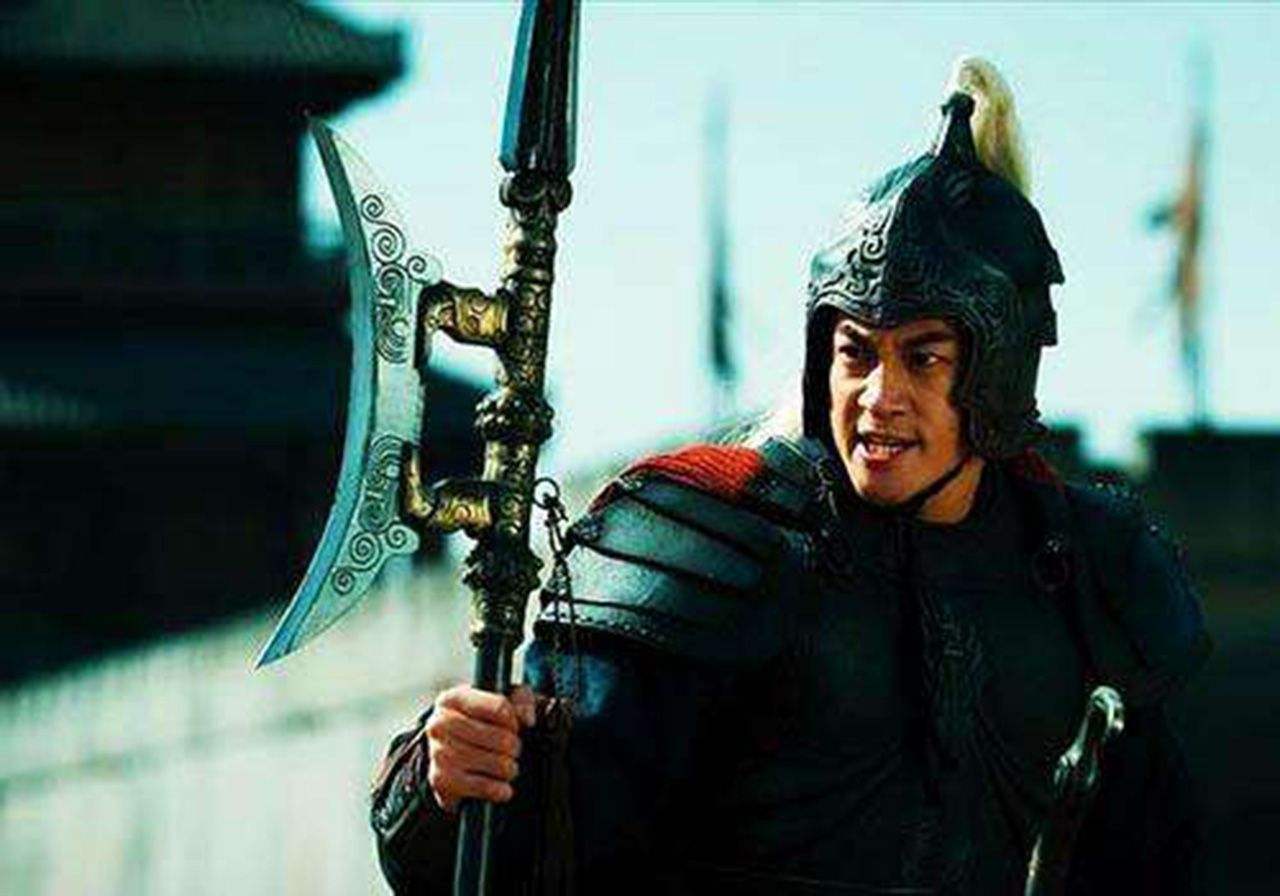 吕布的方天画戟究竟有何来头?远胜青龙偃月刀,堪称神器