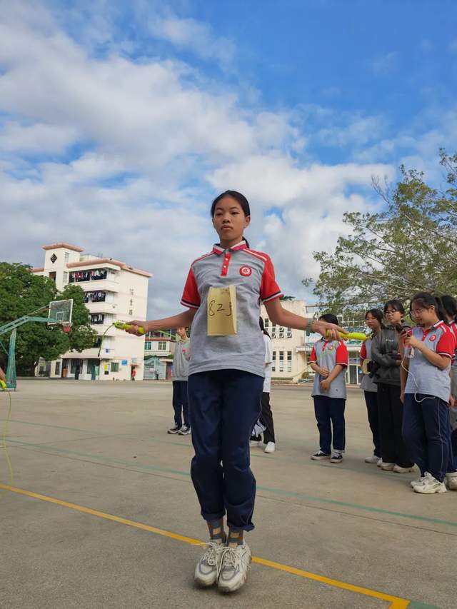 青春绽放 强国有我——莆田十五中隆重举行2022年体育文化艺术节