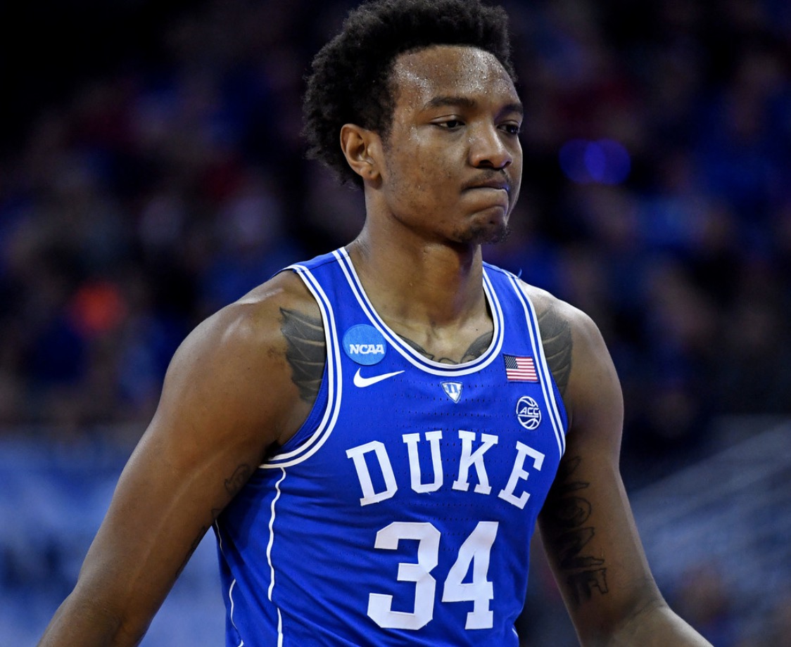 2018届又出球队领袖,4年5000万贡献15分10.4篮板,这交易赚大了