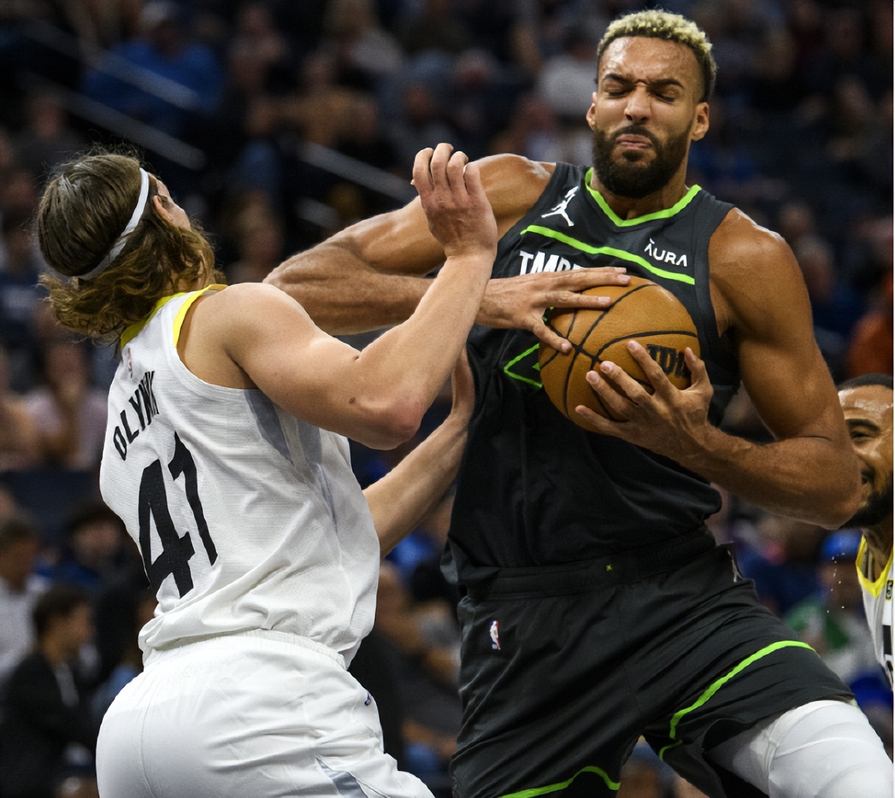 重建球队第三节让森林狼现原形,面对旧主戈贝尔狂抢23板