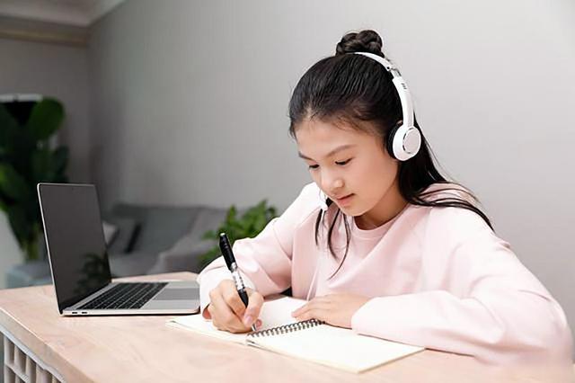 听歌写作业可以提高效率吗