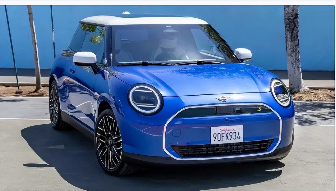 宝马电车才卖15万?续航400公里,还看啥五菱宏光mini呢?