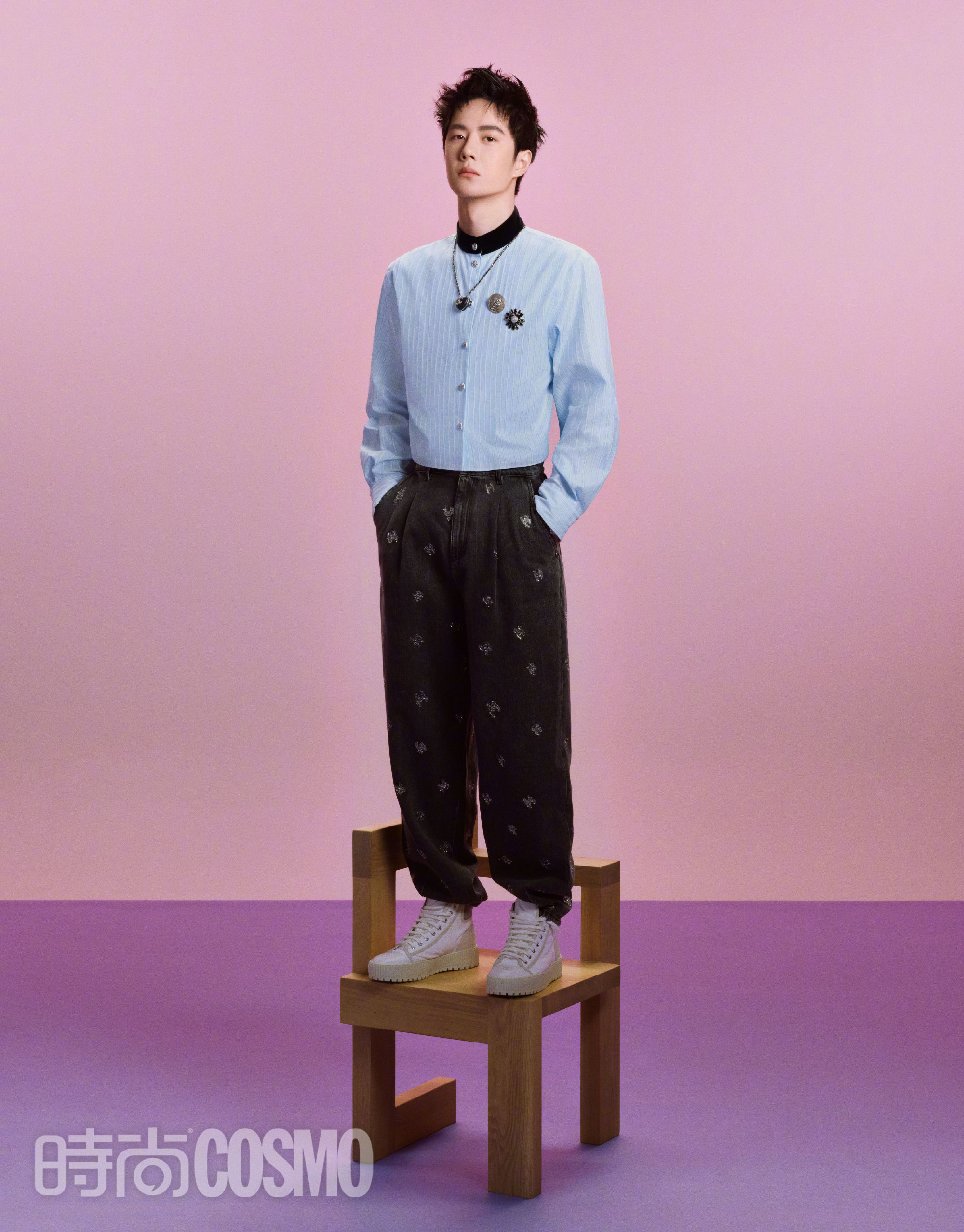 王一博时尚cosmo金九封面,潮流炫酷,粉丝直呼太帅了