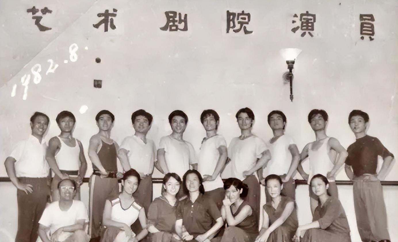 《无间》钱波:与妻子跨国分居16年,无儿无女,将宠物犬当孩子养