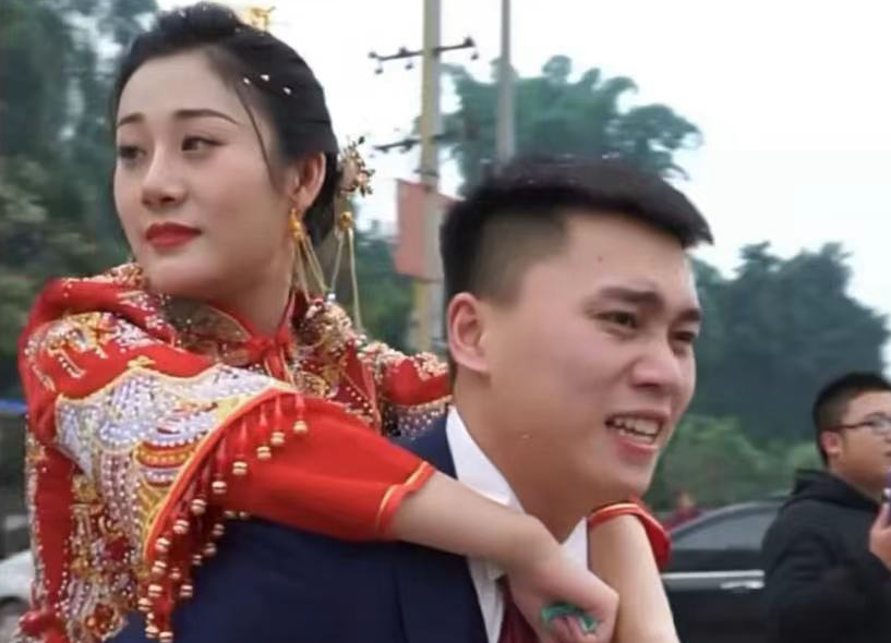 刘二狗前妻疑似签约辛巴,二驴主动向其道歉,承认自己"不礼貌"