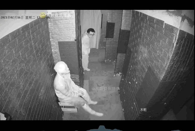 看男朋友行不行,就带他去玩密室逃脱