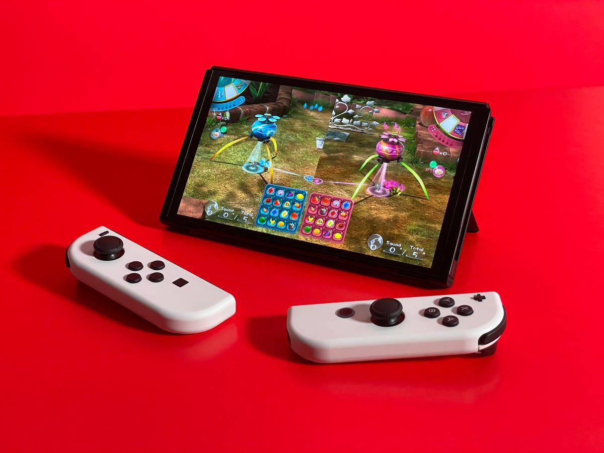 任天堂 switch oled游戏机评测:更大,更好的显示屏和出色的支架
