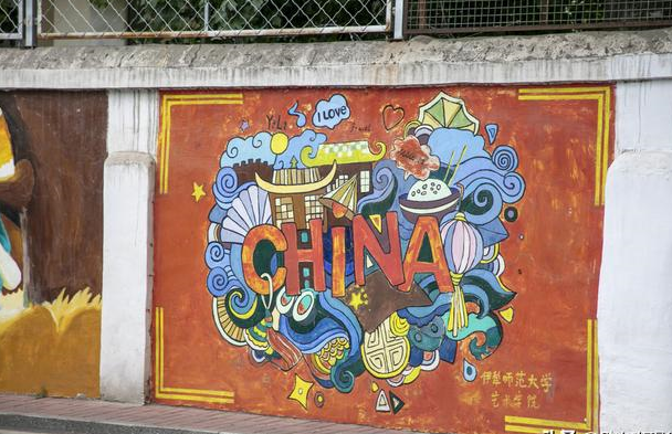 新疆旅行,别错过伊犁七星街,悠闲舒适风情无限,吃的玩的全囊括