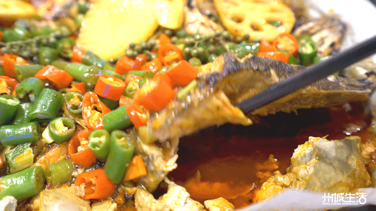 澳德乐这家烤鱼店,每一盘烤鱼都是多年工艺的沉淀, 做烤鱼,鱼肴鲜是