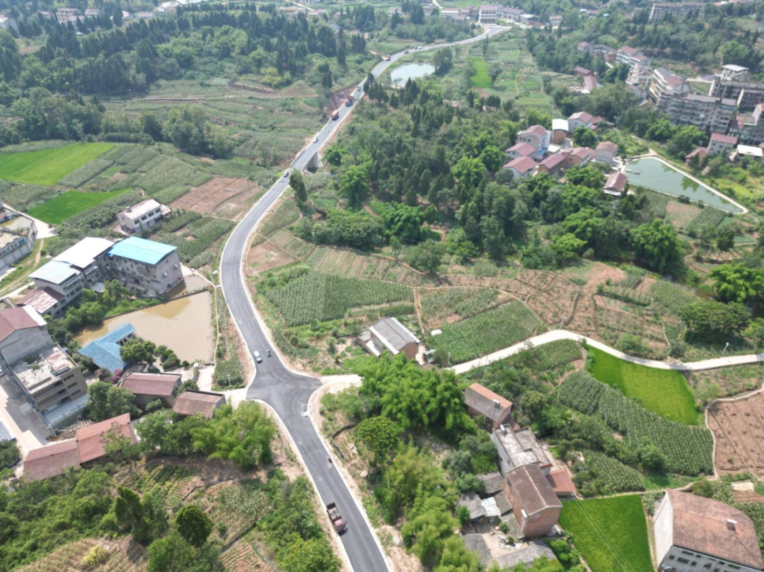 改进作风 服务群众丨安岳县李家镇:加大公路建设力度 助力乡村振兴