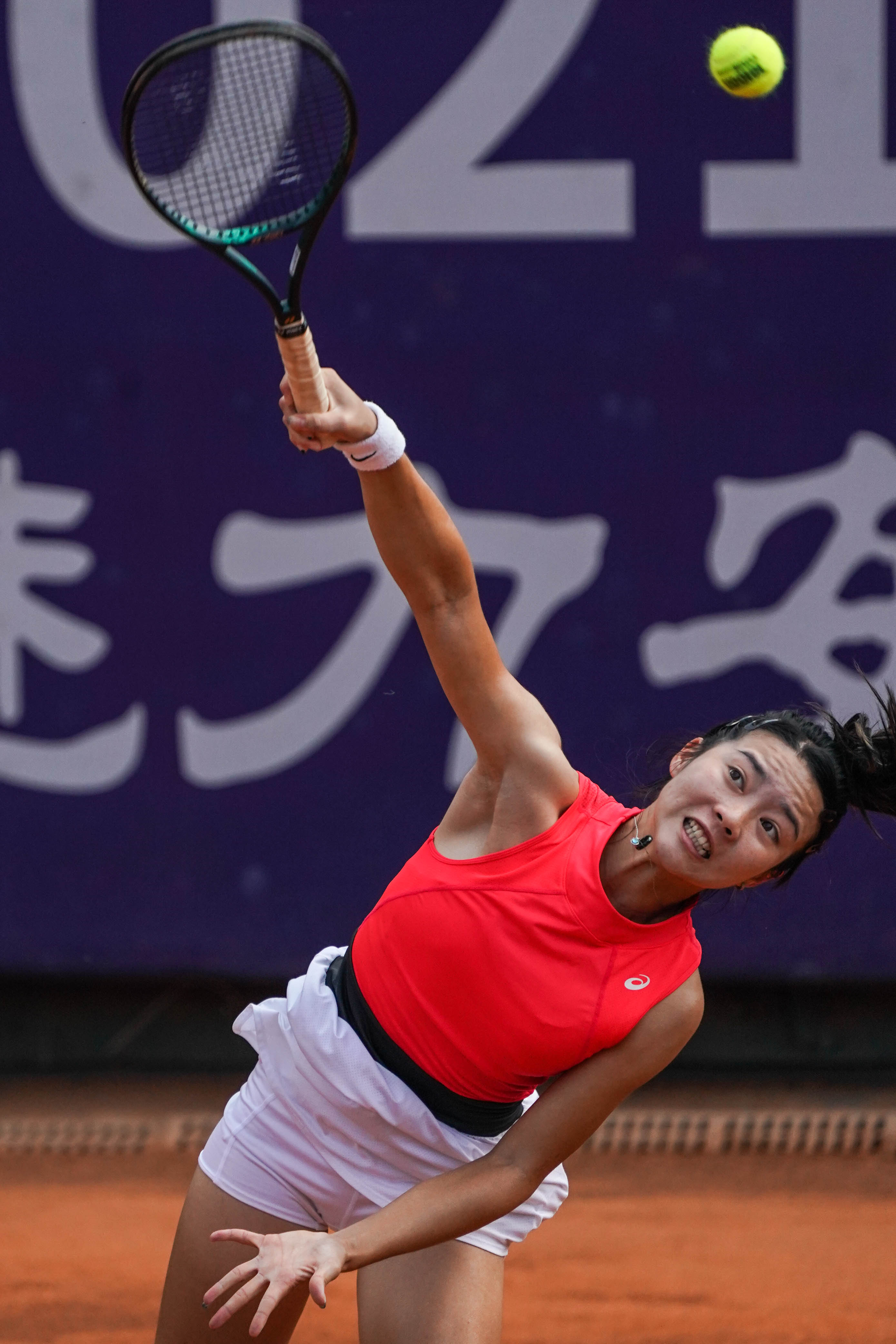 网球——中国巡回赛安宁站:王美玲夺得女单冠军(2)