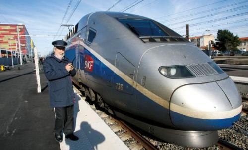 法国新型高铁投入运营,时速高达650千米,喊话中国复兴号比速度