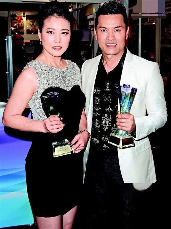 周海媚57岁独居北京拒绝婚姻与生育自由自在的单身生活
