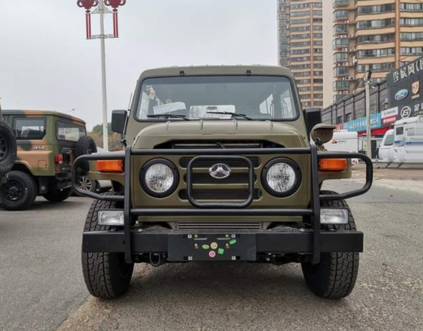 北汽痛定思痛,推"双门版"212!硬顶防雨配三菱机头