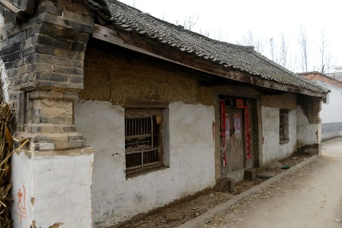 落户城市,父母留下的农村"老房子"咋办?及时修缮,房子就还在