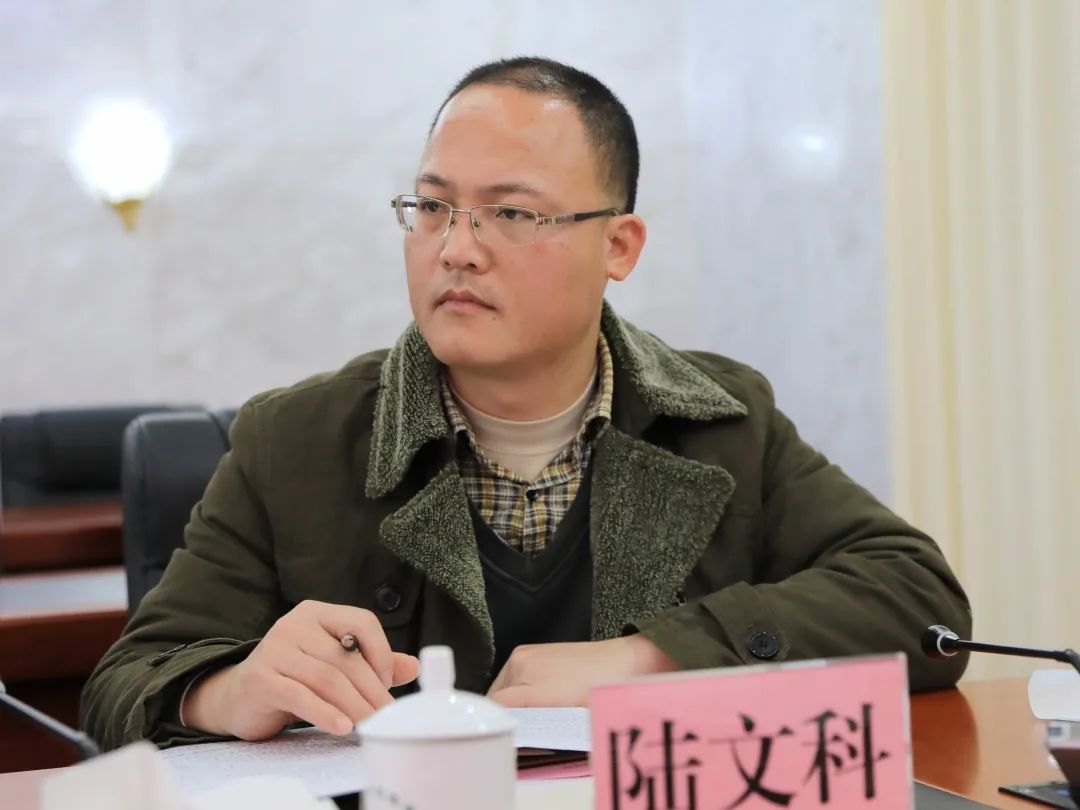 茅仲华到柳州集中听取代表委员意见建议