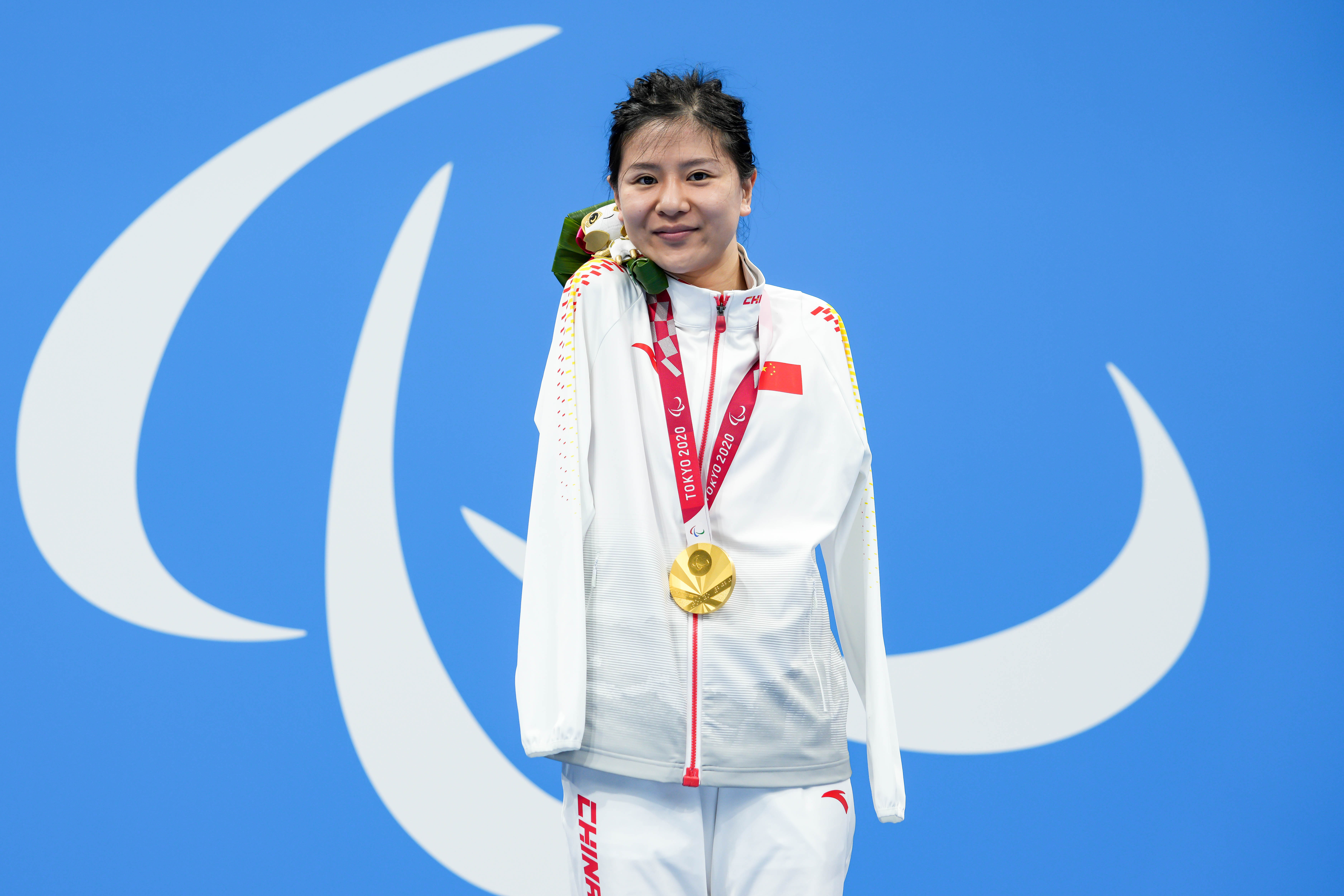 游泳——女子50米仰泳s5级:卢冬破世界纪录夺冠