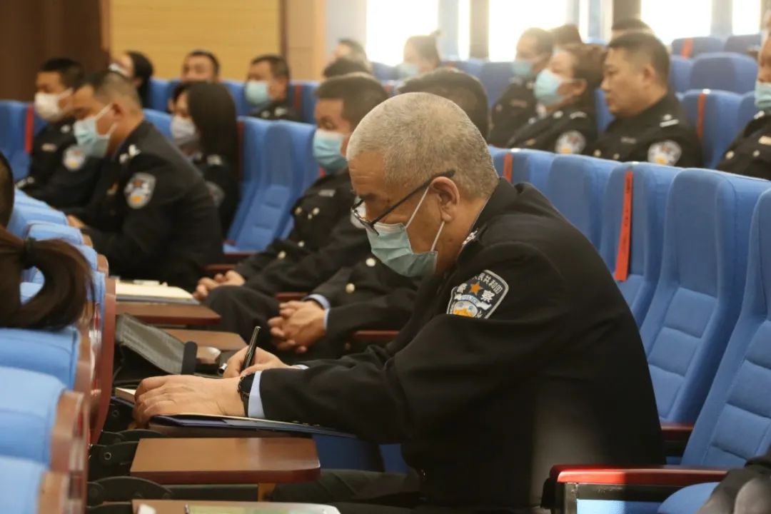 锡林郭勒盟公安局举办铸牢中华民族共同体意识专题讲座