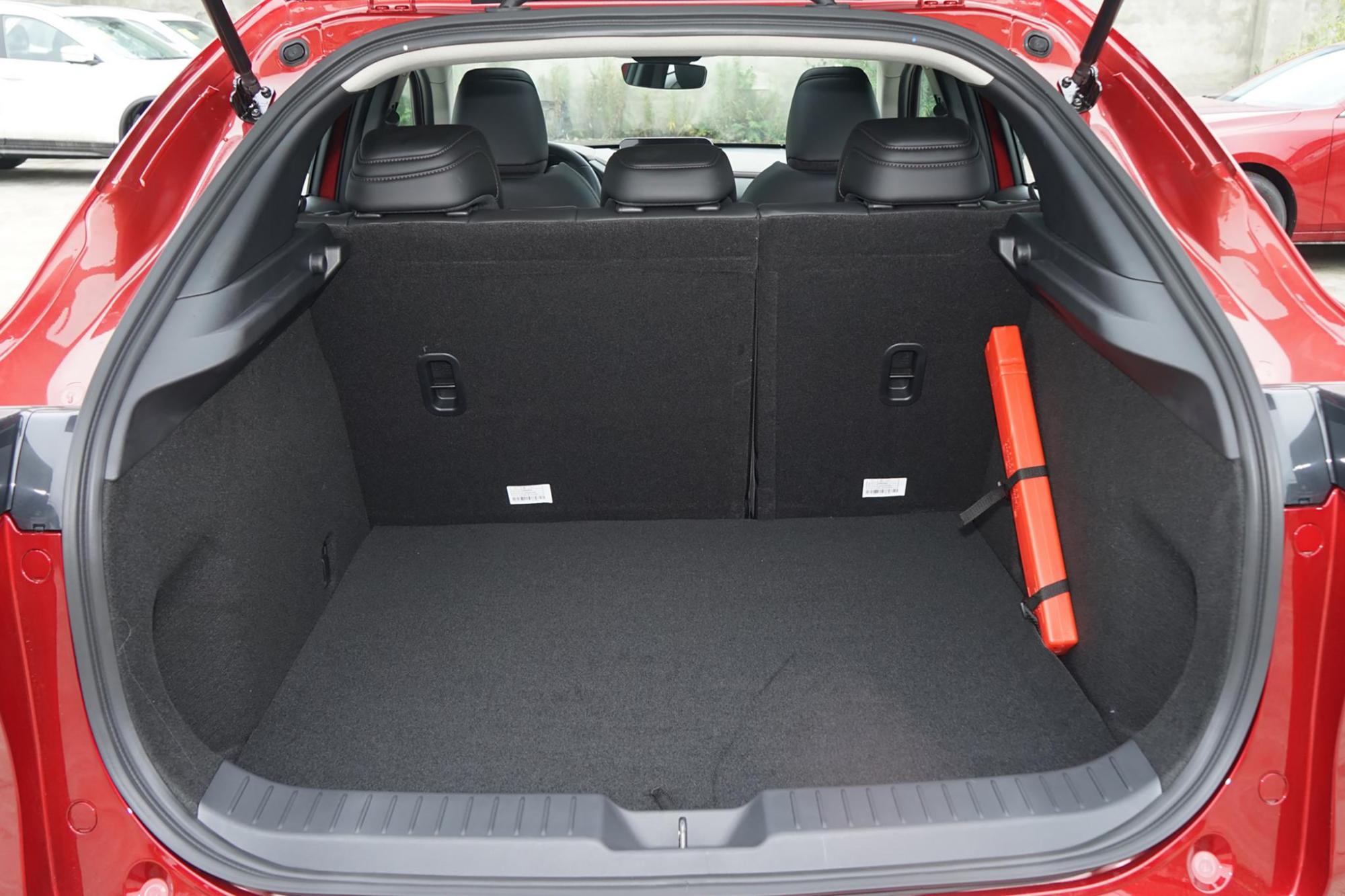 配20l6at的运动型小型suv马自达cx30为何成为小众车