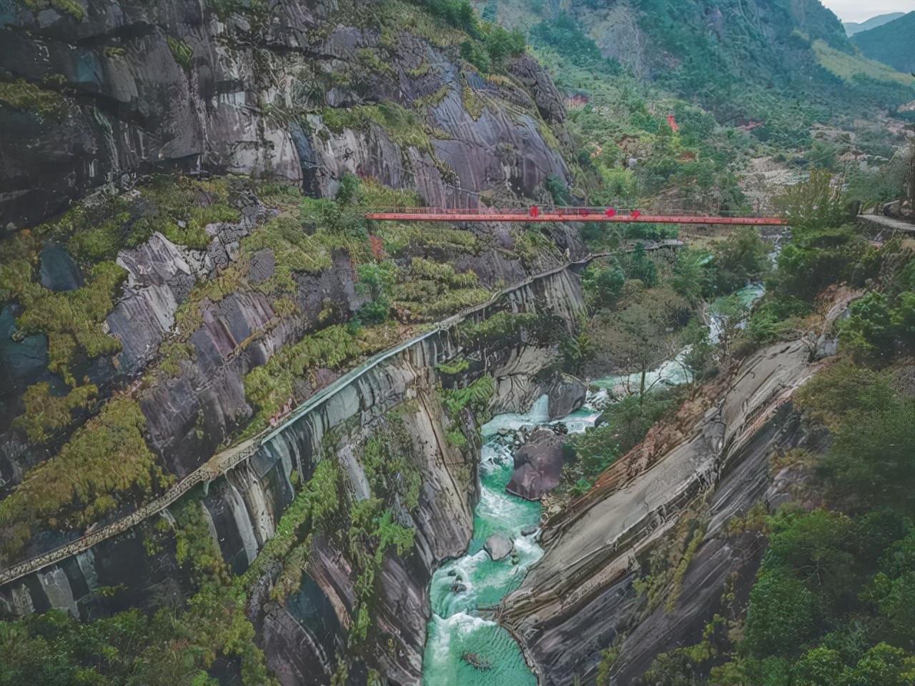 望仙峡谷小镇图片