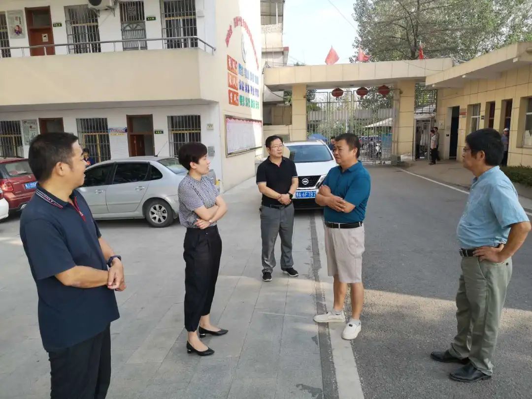 赞!浠水县副县长汪湘云检查指导学校开学工作