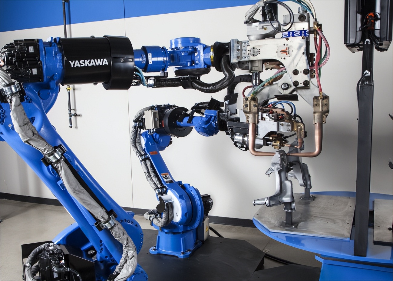 安川焊接机器人编程与操作