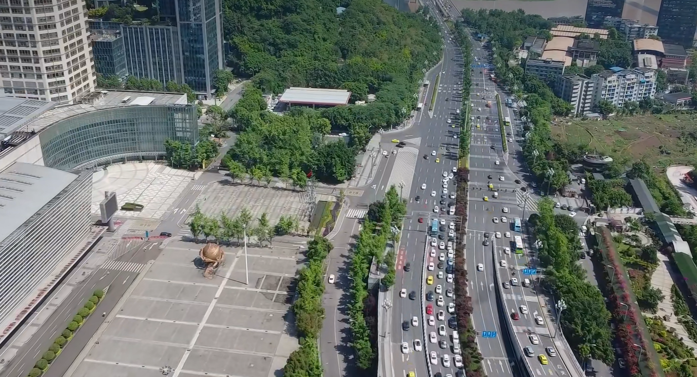 曾经的重庆第一座百米高楼,南坪工贸大厦,如今人去楼空令人惋惜