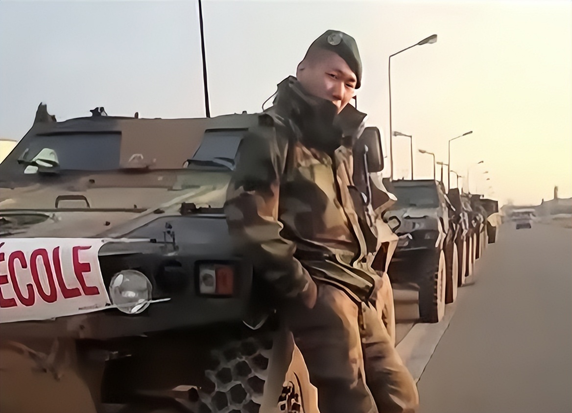 傅晨:为摆脱女友惨死悲痛,到法国当雇佣兵,终于重获新生