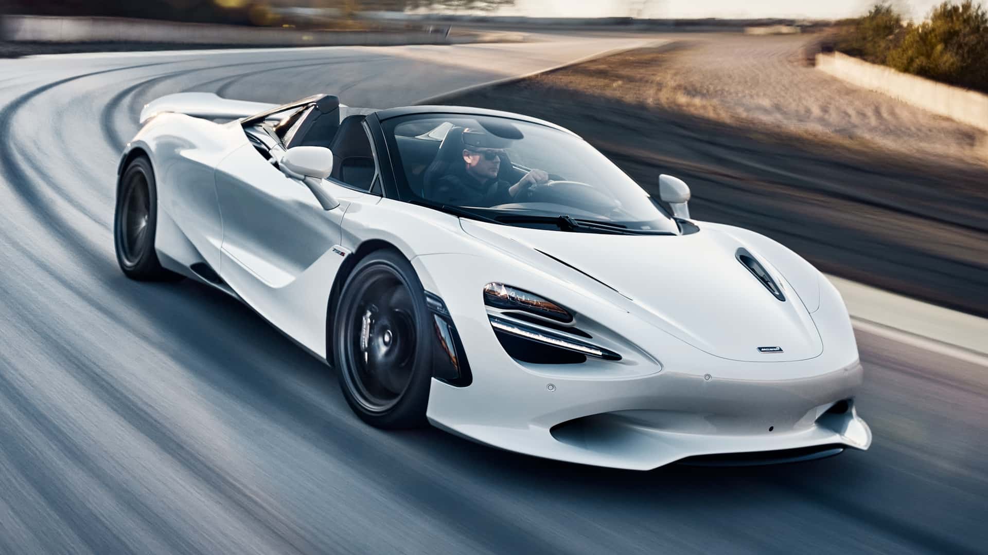 剑指p1?迈凯伦750s官图发布!