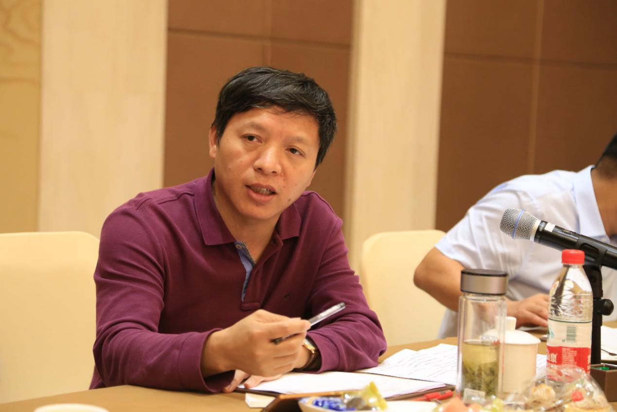 (江淮汽车集团股份有限公司副总经理佘才荣先生)